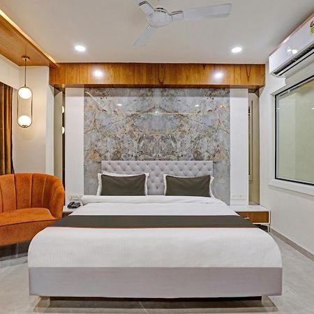 Hotel Collection O Alpha One Ahmadabad Zewnętrze zdjęcie