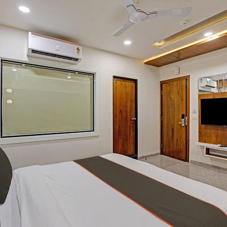Hotel Collection O Alpha One Ahmadabad Zewnętrze zdjęcie