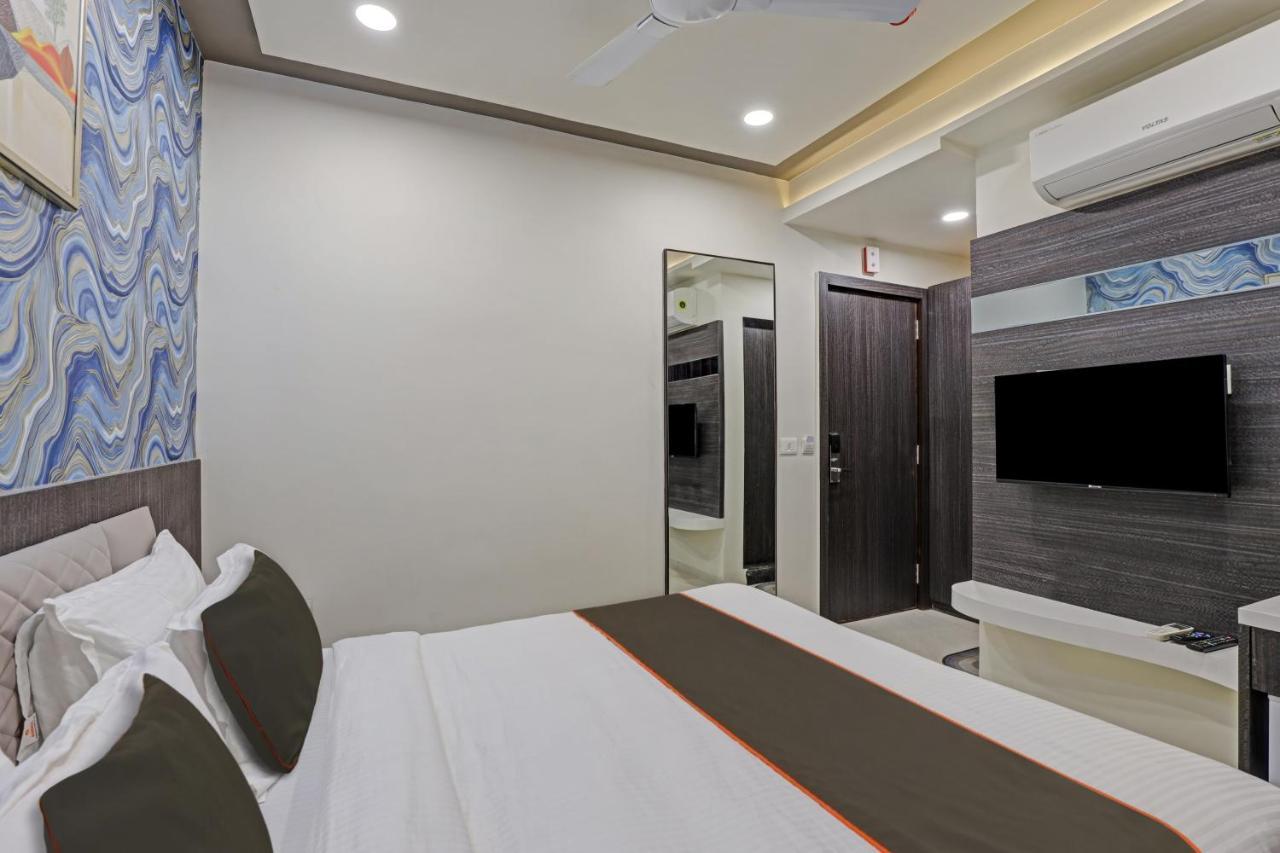 Hotel Collection O Alpha One Ahmadabad Zewnętrze zdjęcie