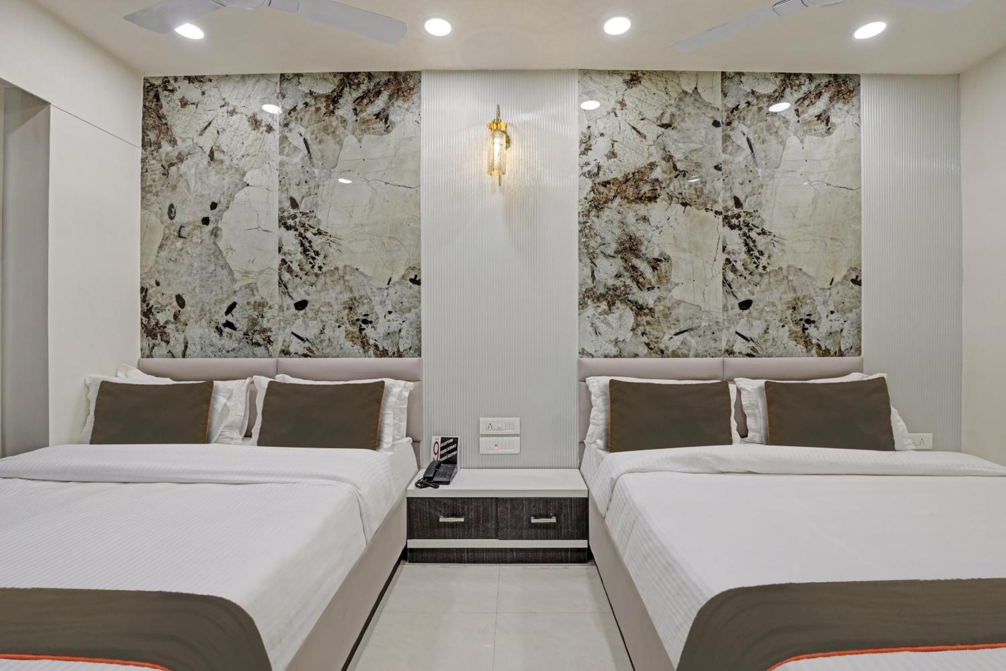 Hotel Collection O Alpha One Ahmadabad Zewnętrze zdjęcie